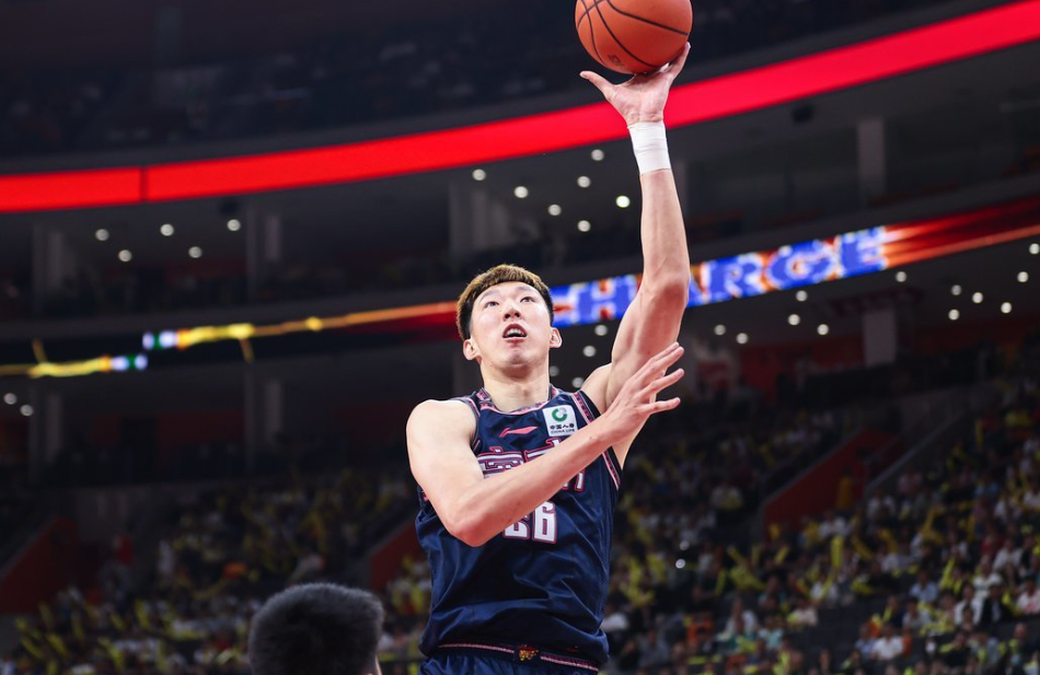 开云-宏远队史千胜，马尚的一句话引发粤迷深深共鸣，却让周琦自残形愧