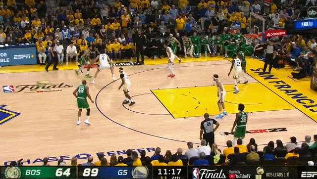 【观察】两分比三分还铁！绿军感受勇士版铜墙铁壁