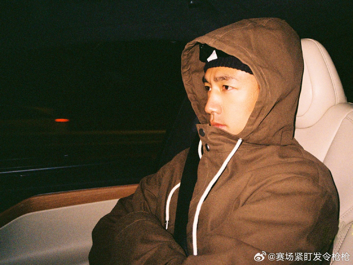 演员此沙分享球场动态|小演员_新浪体育_新浪新闻