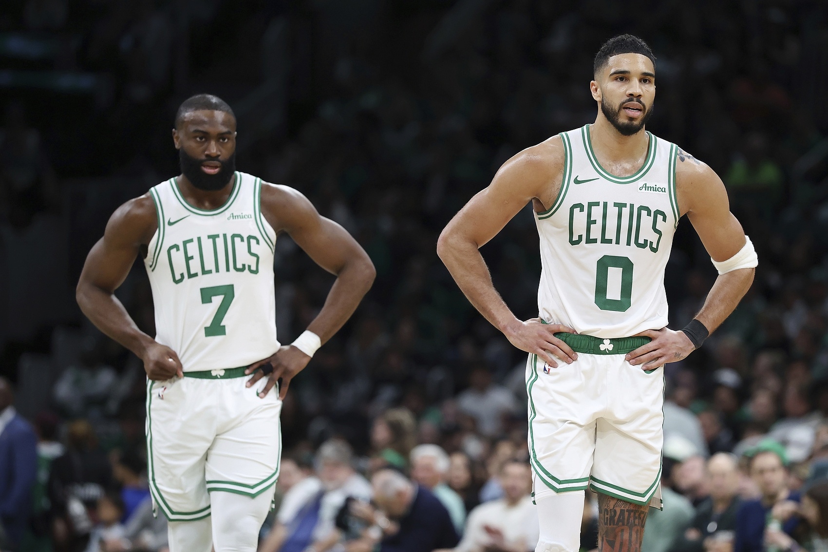 开云官网-路威：拿塔图姆和布朗做比较这话题早老掉牙了 他们已证明了自己